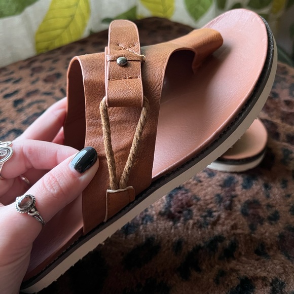 Jesus Sandal’s - Picture 3 of 6